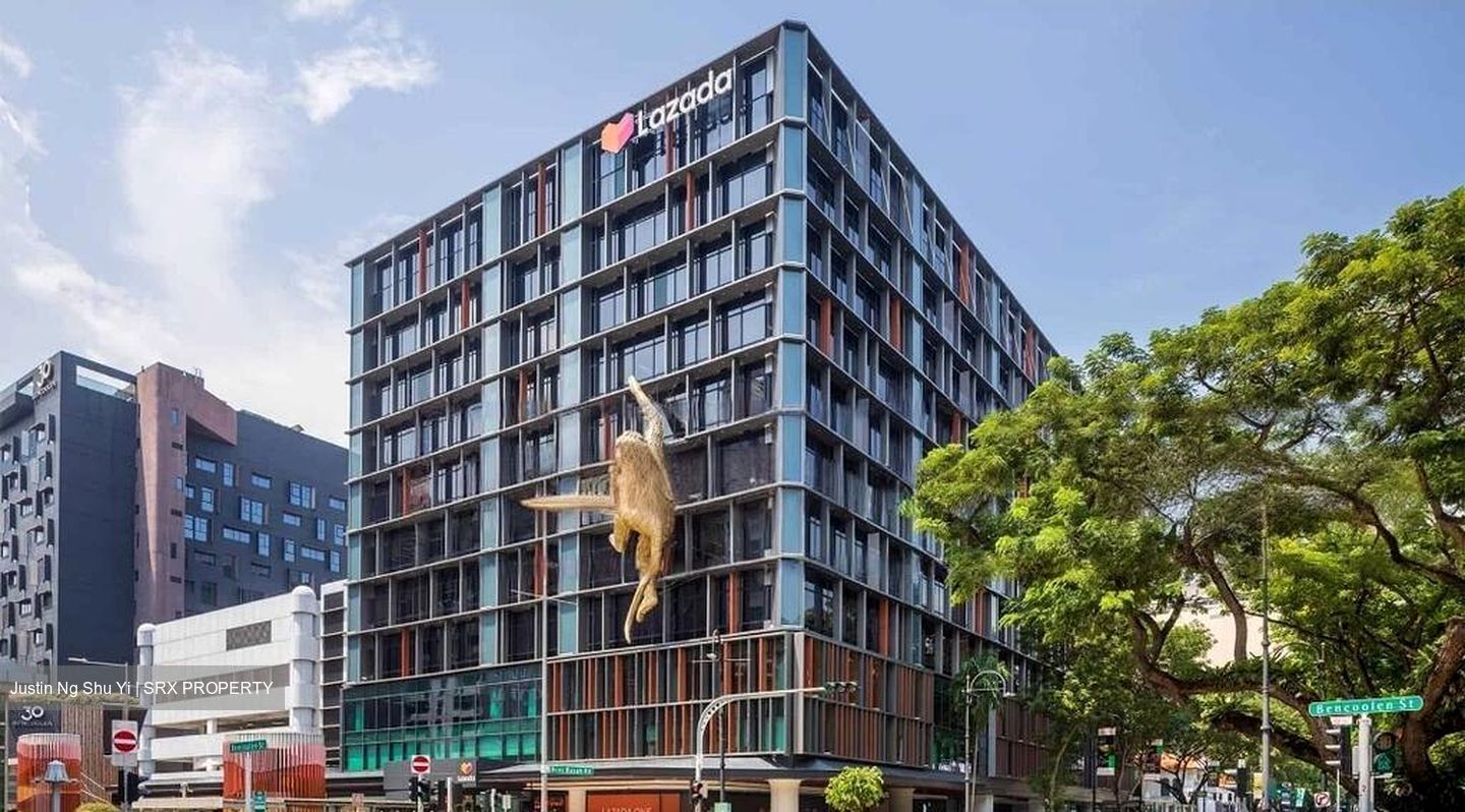 Middle Road (D7), Retail #455130101